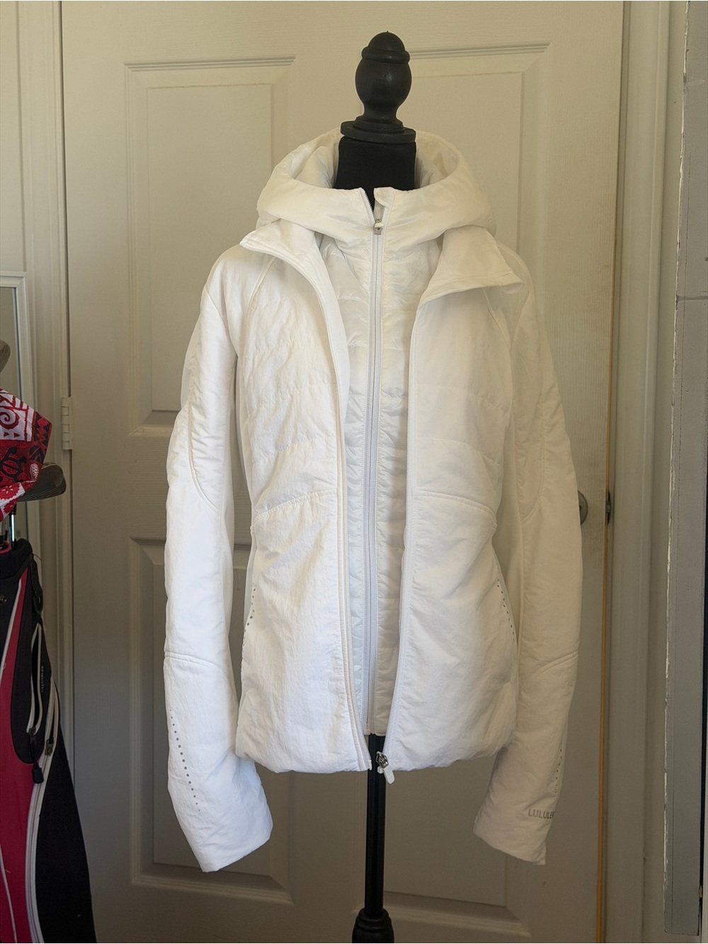 Lululemon Another Mile Jacket White & free tote - Picture 11 of 14